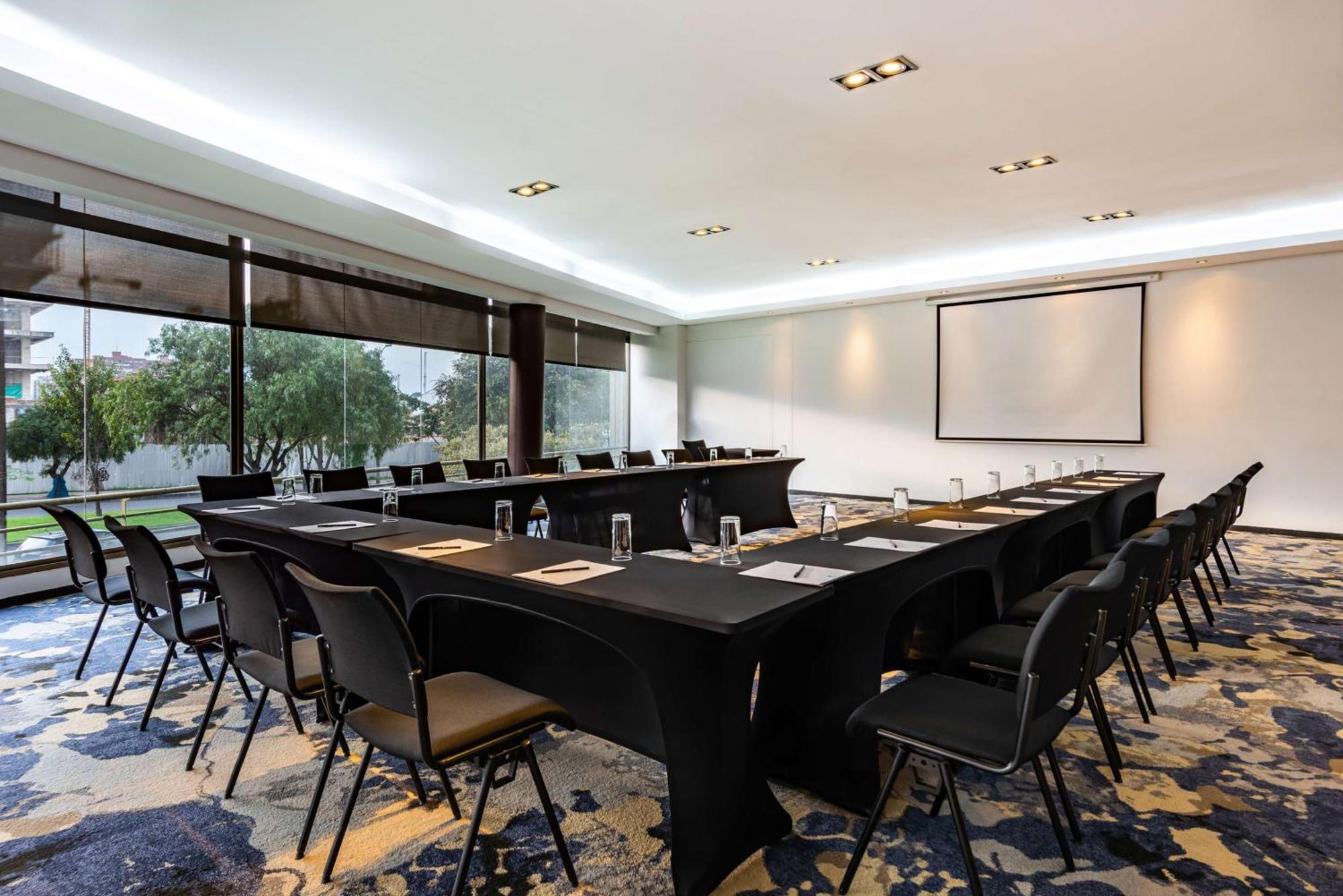 Готель Hilton Doubletree Bogota Salitre Ar Екстер'єр фото Meeting room